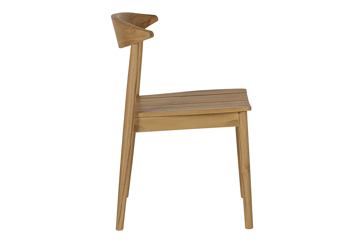 Sedia da giardino SAGARA in legno massello di teak, vista laterale, impilabile ed elegante.