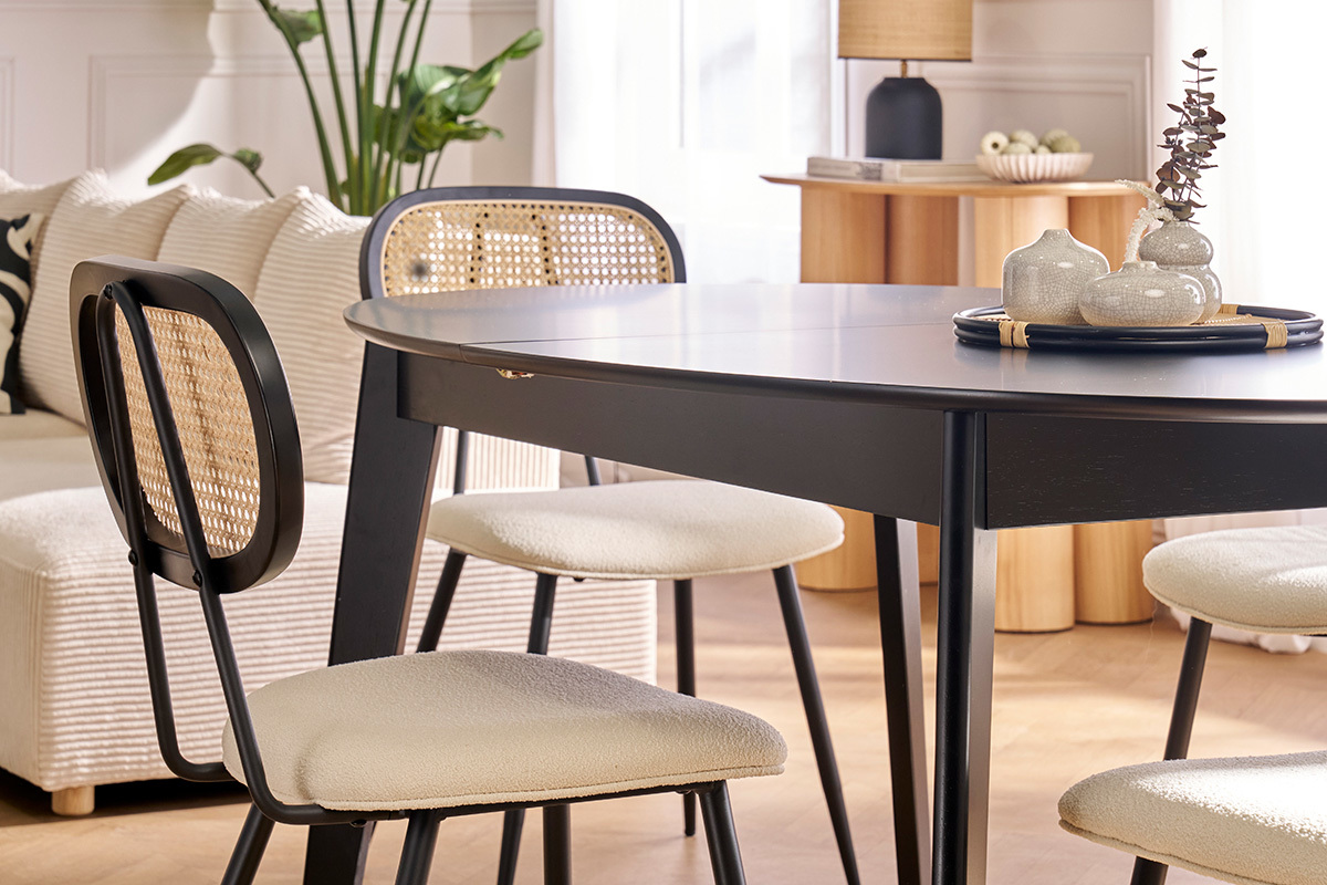 Sedie design in tessuto effetto lana boucl bianco crema, metallo nero e motivo a intreccio rattan naturale (set di 2) TOLMA