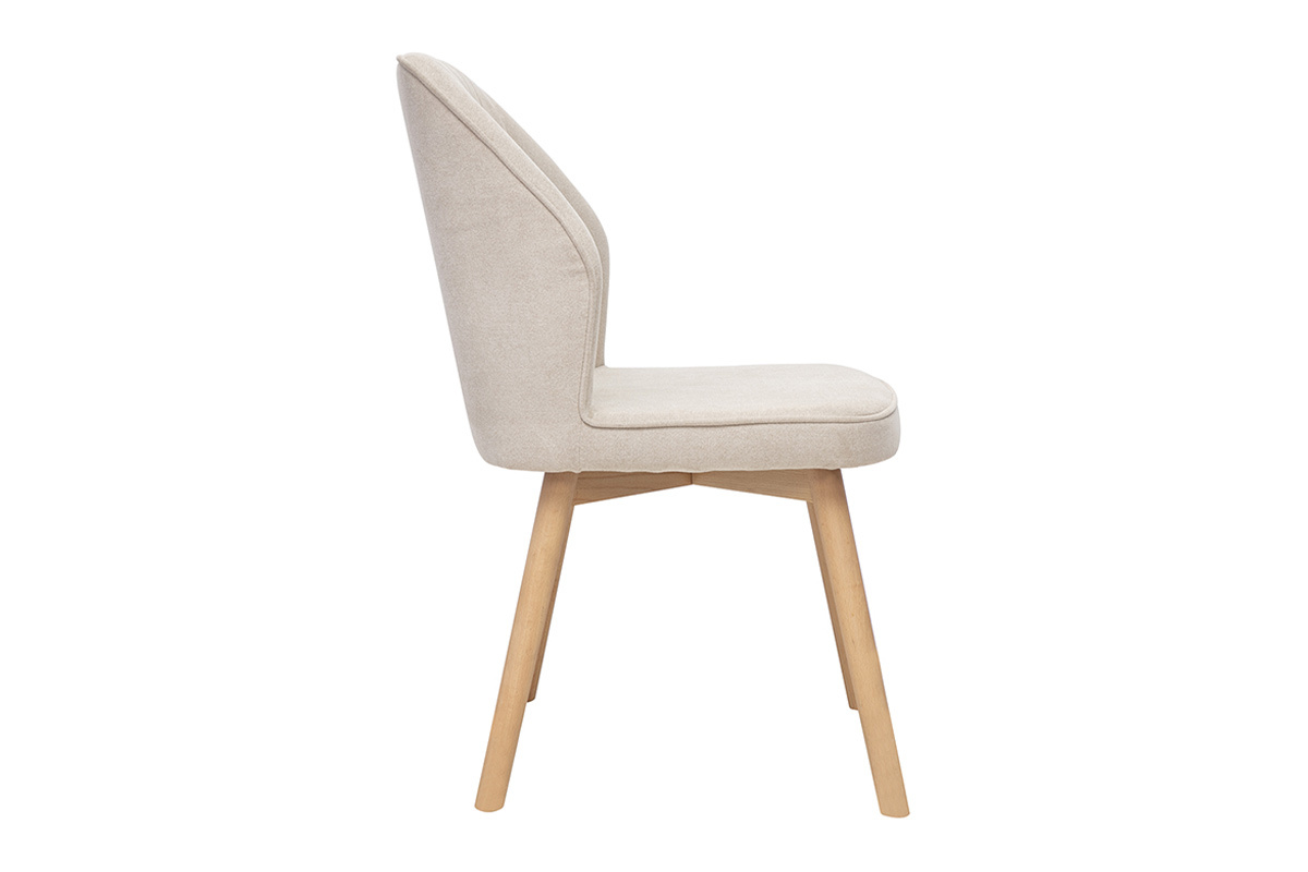 Sedia design in tessuto effetto velluto beige, vista laterale, gambe in legno chiaro.