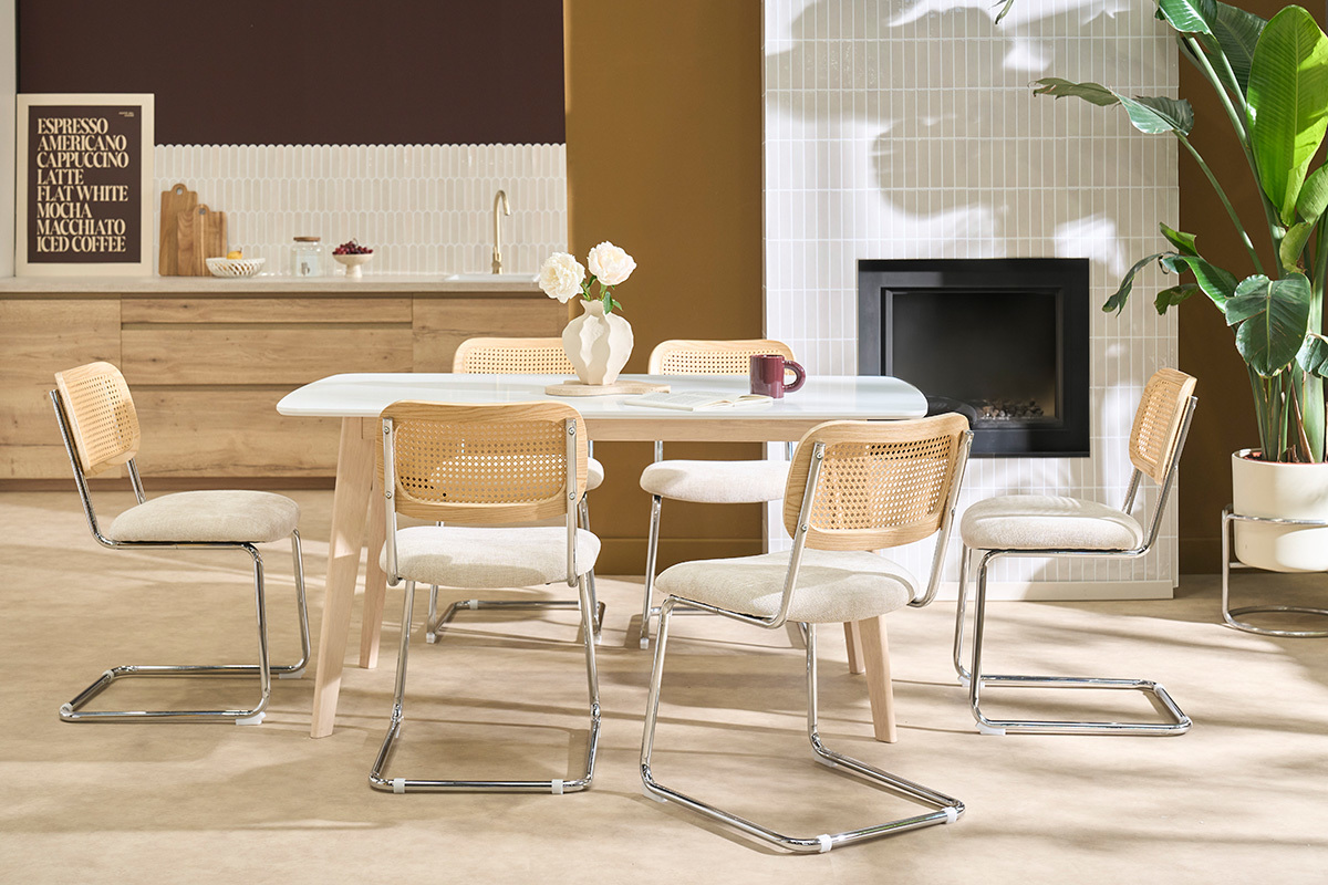 Sedie design in tessuto effetto velluto testurizzato beige, metallo cromato e rattan intrecciato (set di 2) ELECTRA