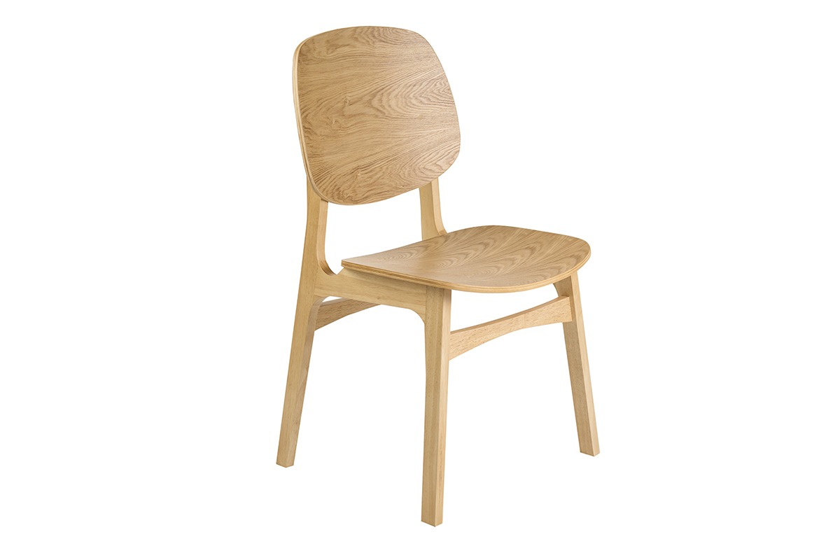 Sedia in legno chiaro di frassino, design scandinavo, vista a 3/4