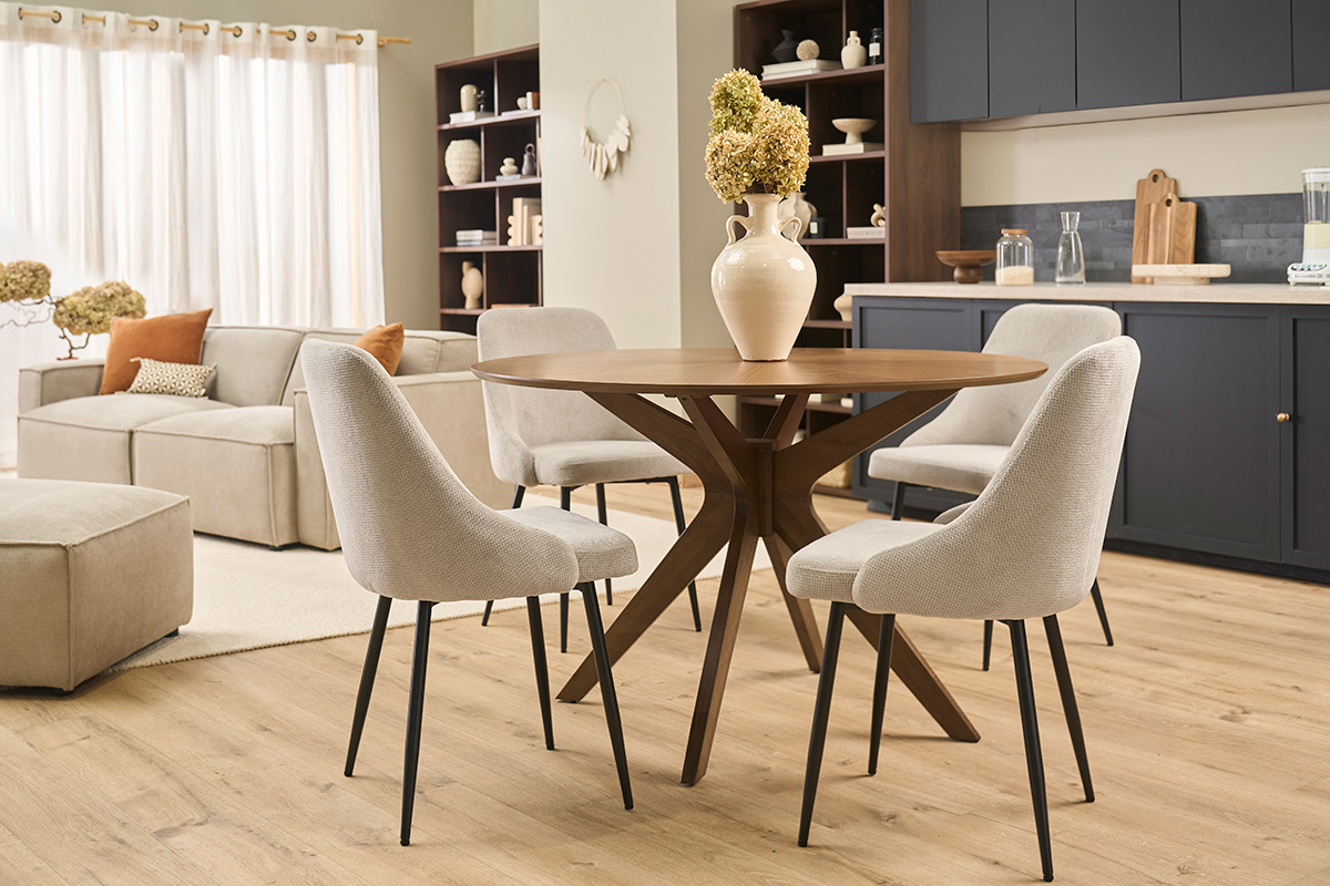 Sedie in tessuto ciniglia beige e metallo nero (set di 2) HASTA