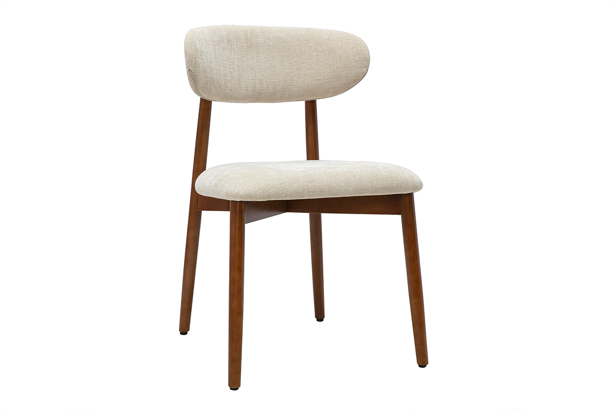 Sedia in tessuto beige effetto velluto con schienale arrotondato e gambe in legno scuro, vista a 3/4.