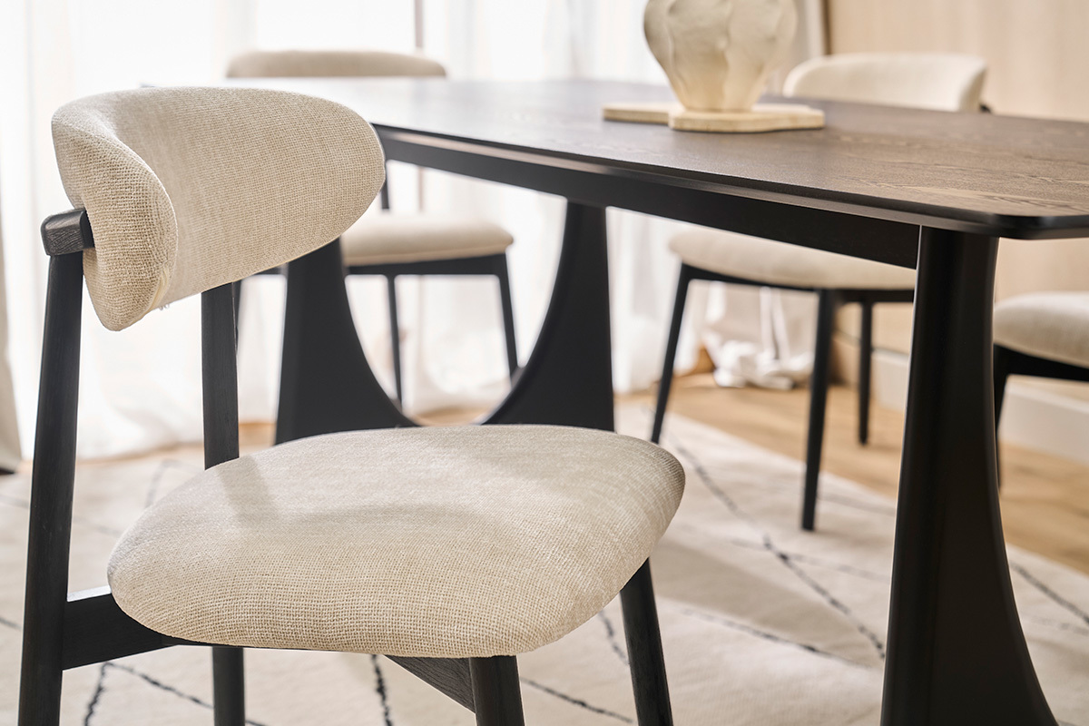 Sedie in tessuto effetto velluto texturizzato beige e legno nero (lotto di 2) SIAME