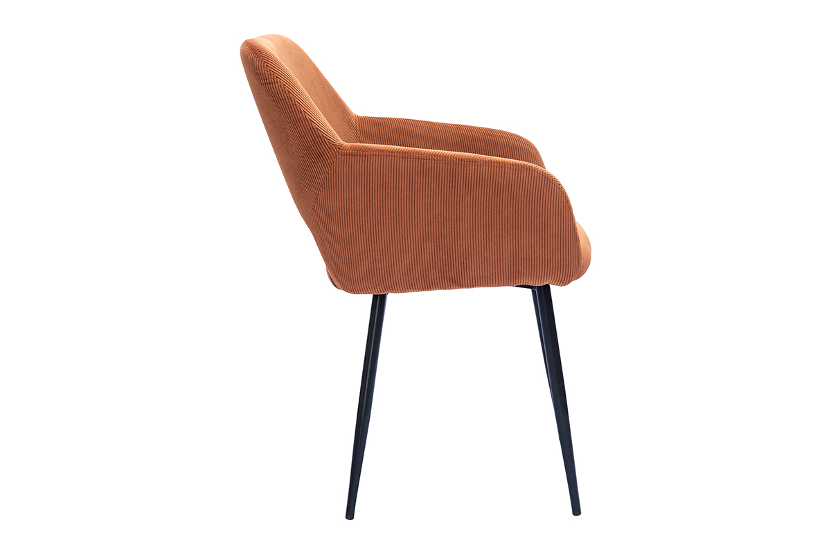 Sedia in velluto a coste terra bruciata, vista laterale, gambe in metallo nero.