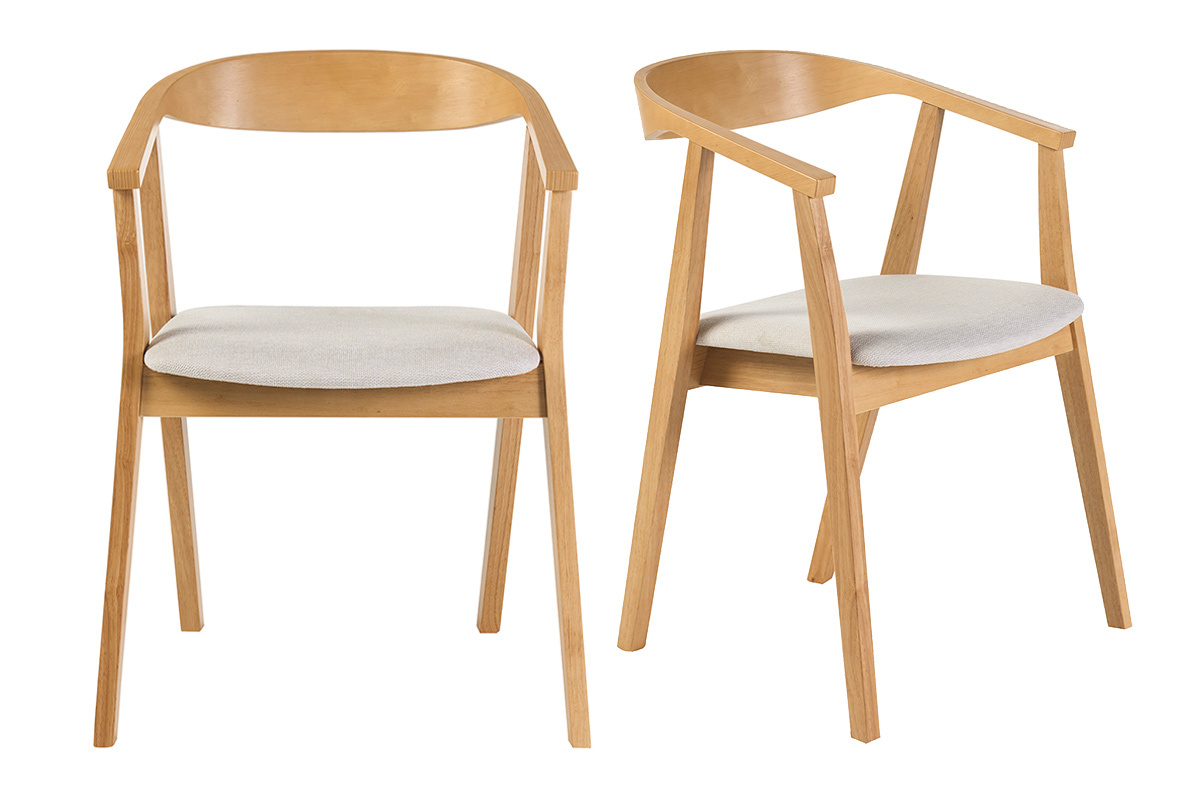 Set di 2 sedie scandinave in legno chiaro con braccioli e tessuto beige, vista frontale e laterale.