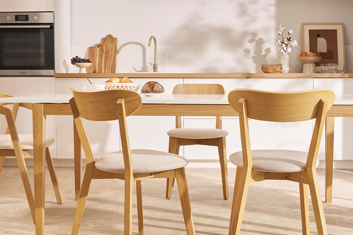 Sedie vintage in legno chiaro rovere e tessuto beige (set di 2) DOVE