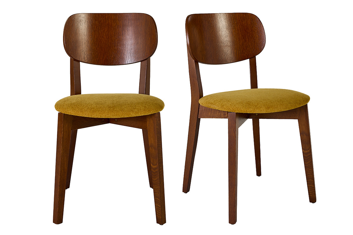 Set di 2 sedie vintage in legno di quercia scura e tessuto velluto giallo senape, vista frontale.