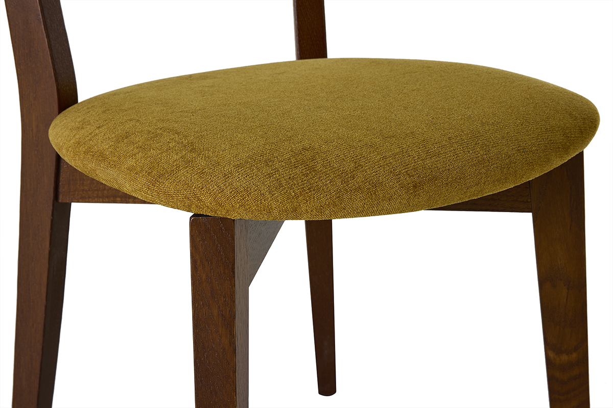 Dettaglio della sedia vintage LUCIA in legno scuro con seduta in tessuto velluto giallo senape
