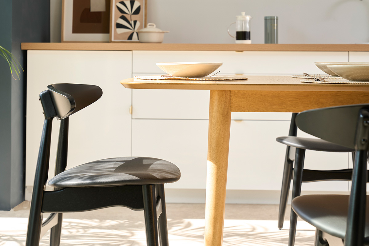 Set di 2 sedie in legno nero WALFORD