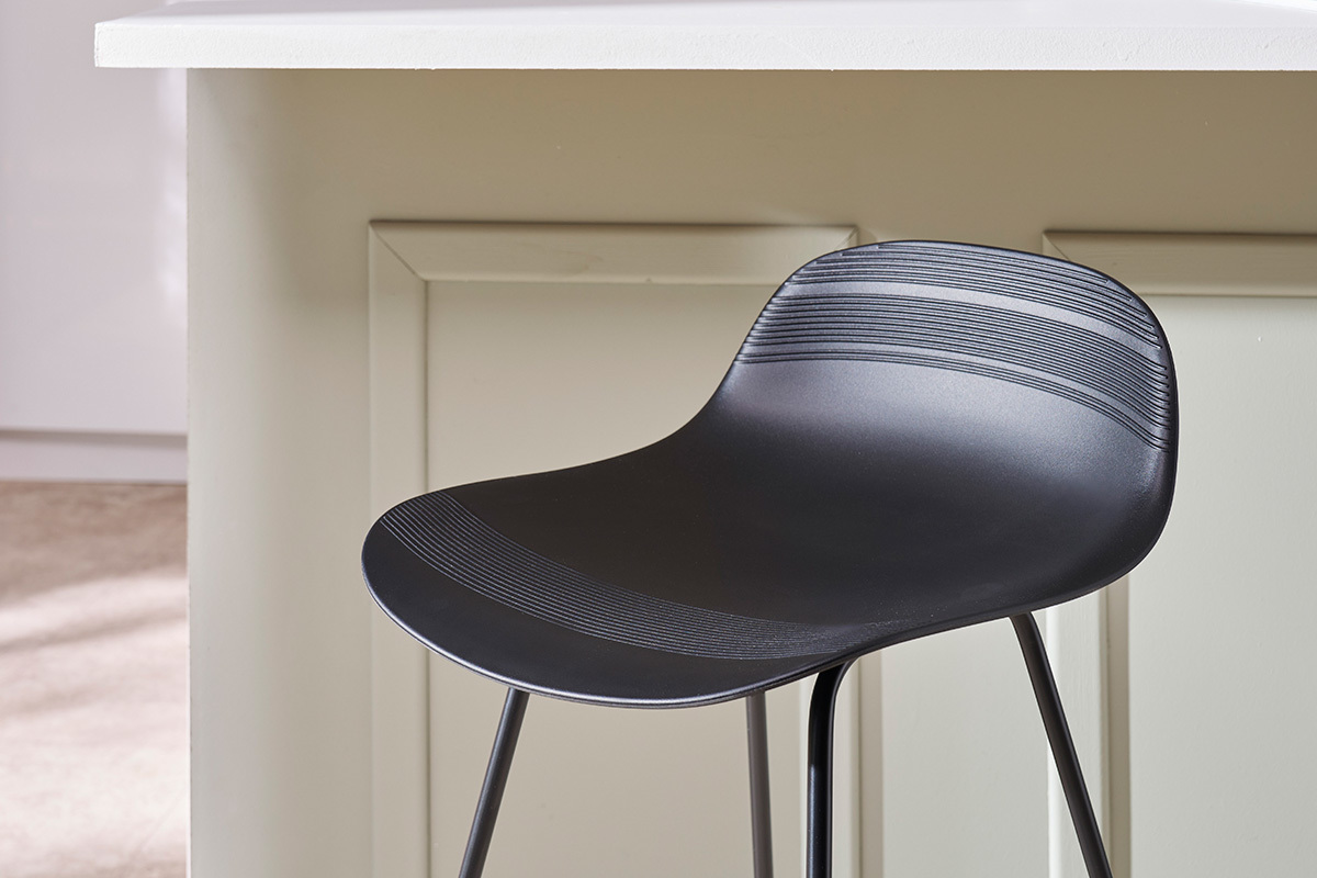 Set di 2 sgabelli da bar sedile nero base nero H65 cm ELLA