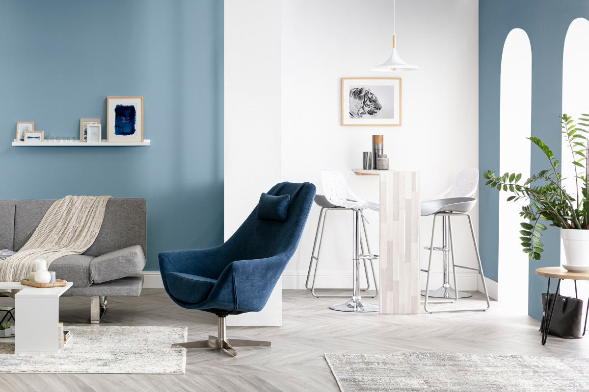 Sgabelli da bar design bianchi con piedi in metallo (set di 2) PEBBLE