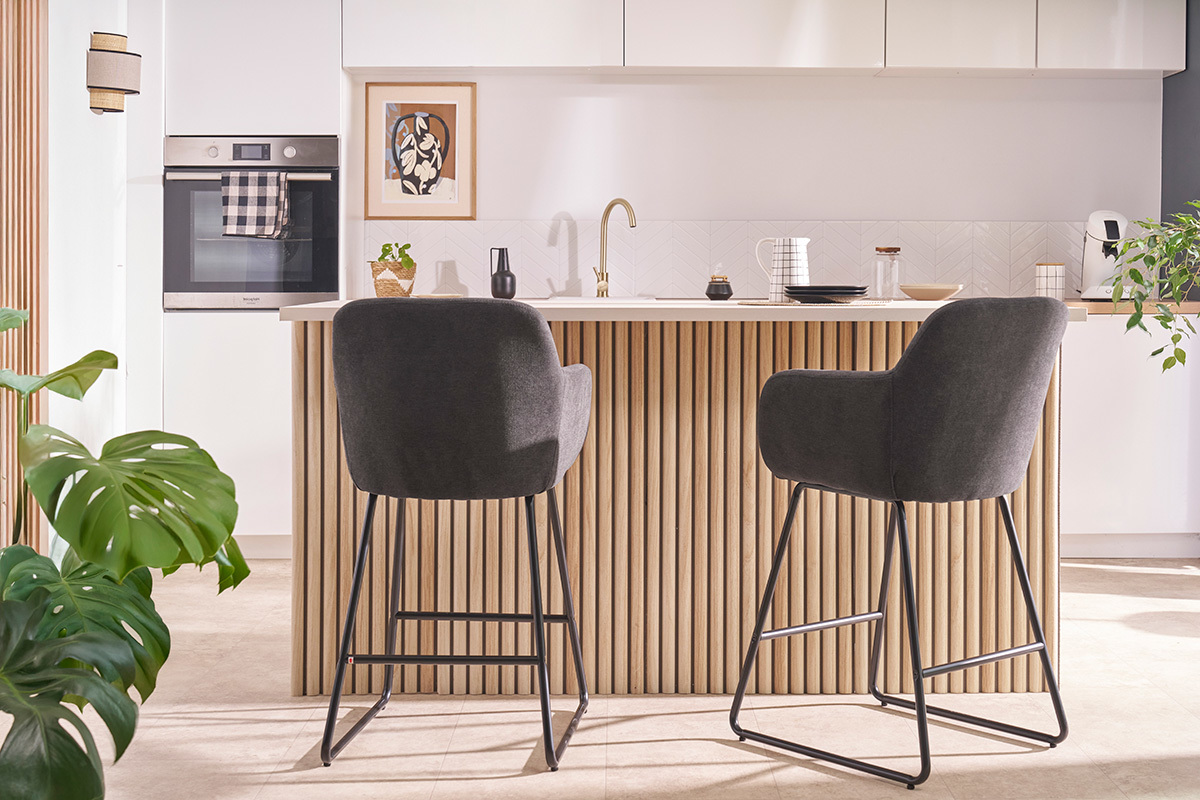 Sgabelli da bar effetto velluto grigio scuro H65 cm (set di 2) AMIKA