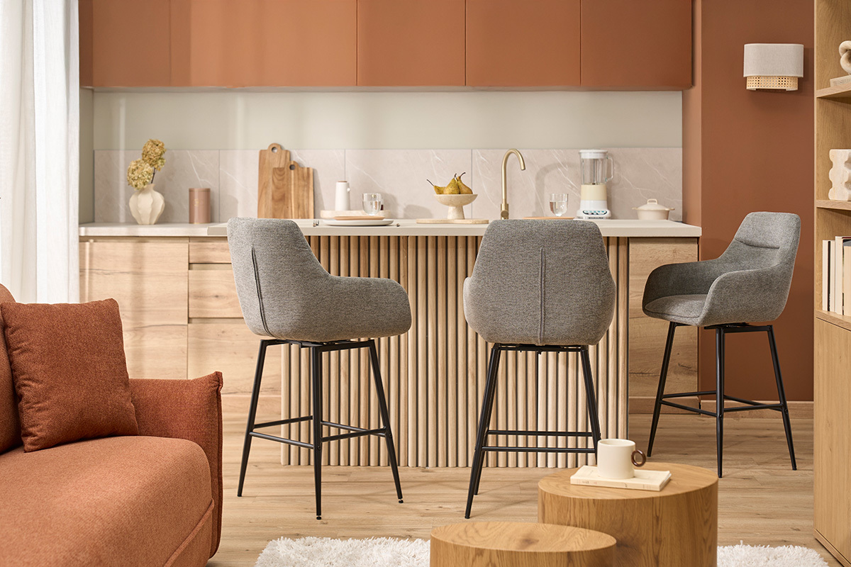 Sgabelli da bar girevoli 360� in tessuto effetto velluto grigio e metallo H65.5 cm (confezione da 2) ALESS