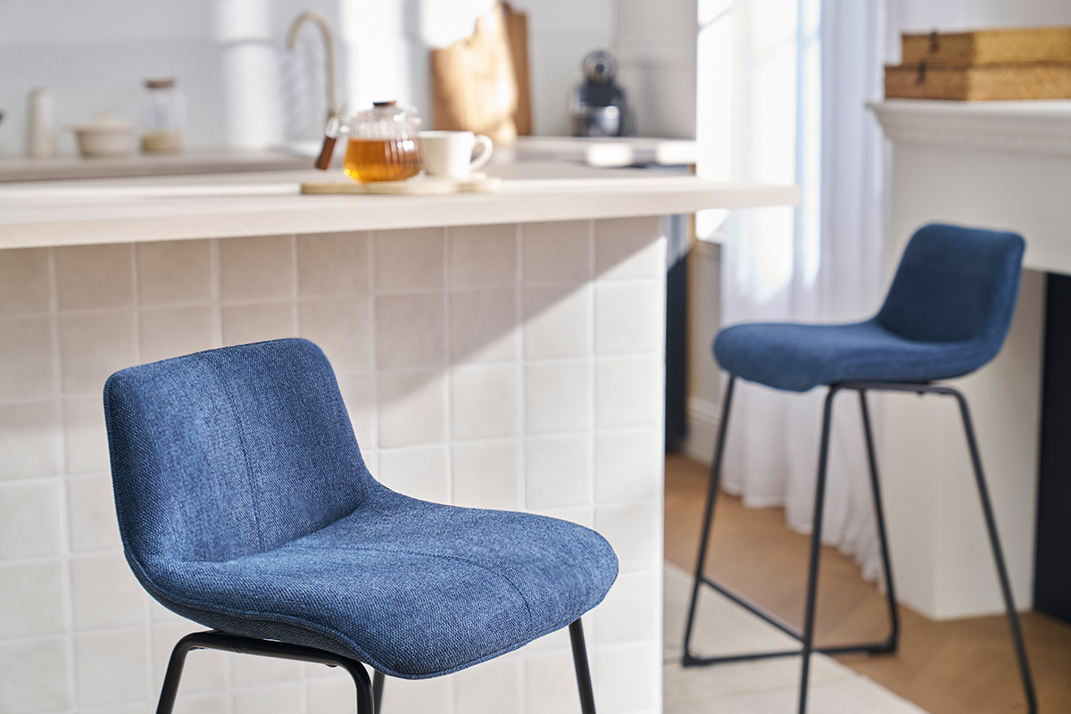 Sgabelli da bar in tessuto effetto velluto blu scuro e metallo H65 cm (lotto di 2) BOOST