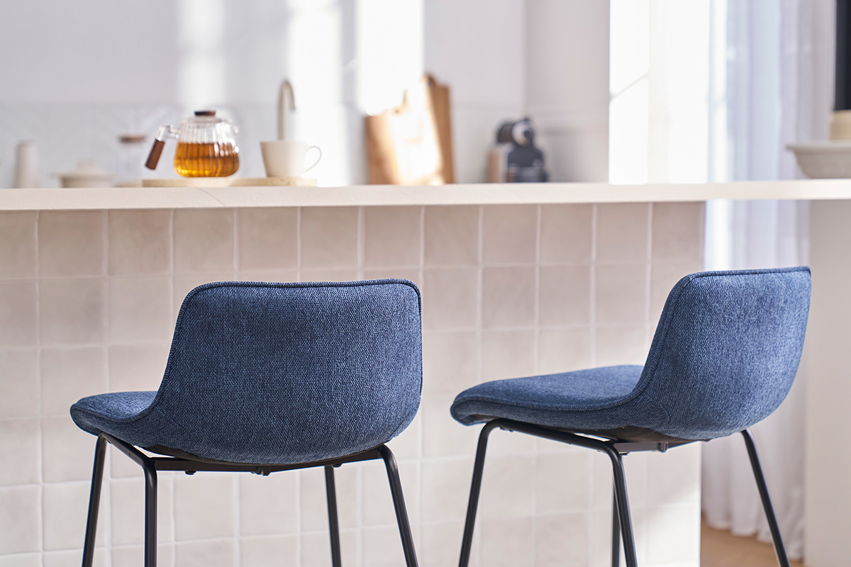 Sgabelli da bar in tessuto effetto velluto blu scuro e metallo H65 cm (lotto di 2) BOOST