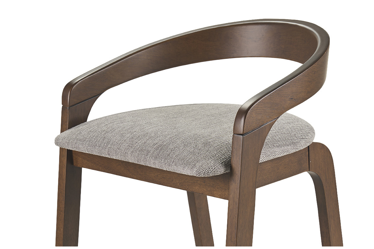 Sgabello da bar in legno scuro e tessuto grigio, vista ingrandita dal lato.