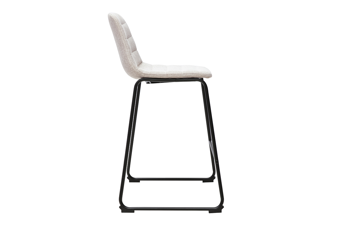 Sgabello da bar in tessuto effetto velluto beige, vista di profilo, con base in metallo nero.