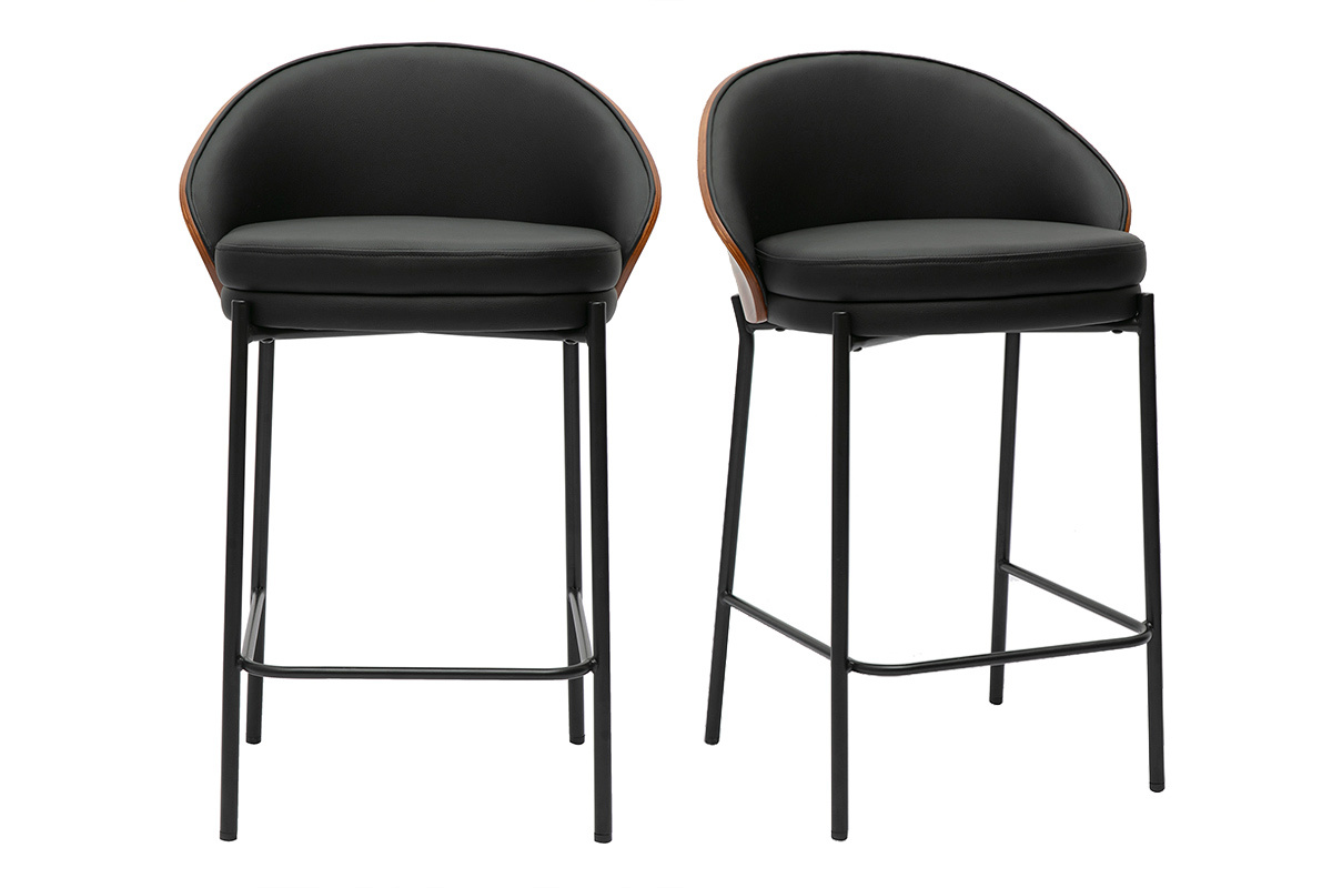 Due sgabelli da bar neri, legno scuro e metallo, vista frontale.