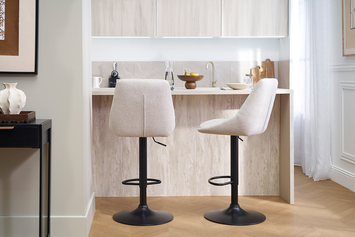 Sgabelli da bar regolabili e girevoli a 360� in tessuto effetto velluto beige e metallo (set di 2) ALESS