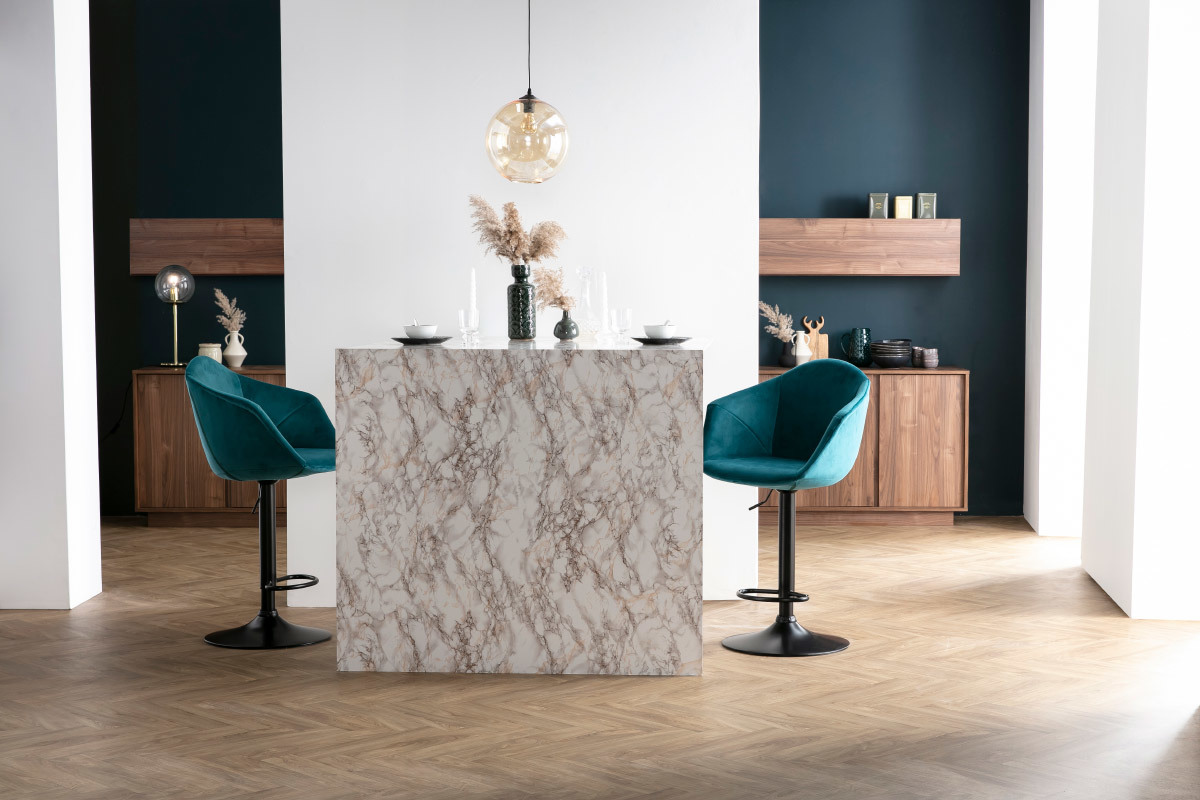 Sgabelli da bar regolabili girevoli 360 in velluto blu petrolio e metallo (set di 2) TAYA