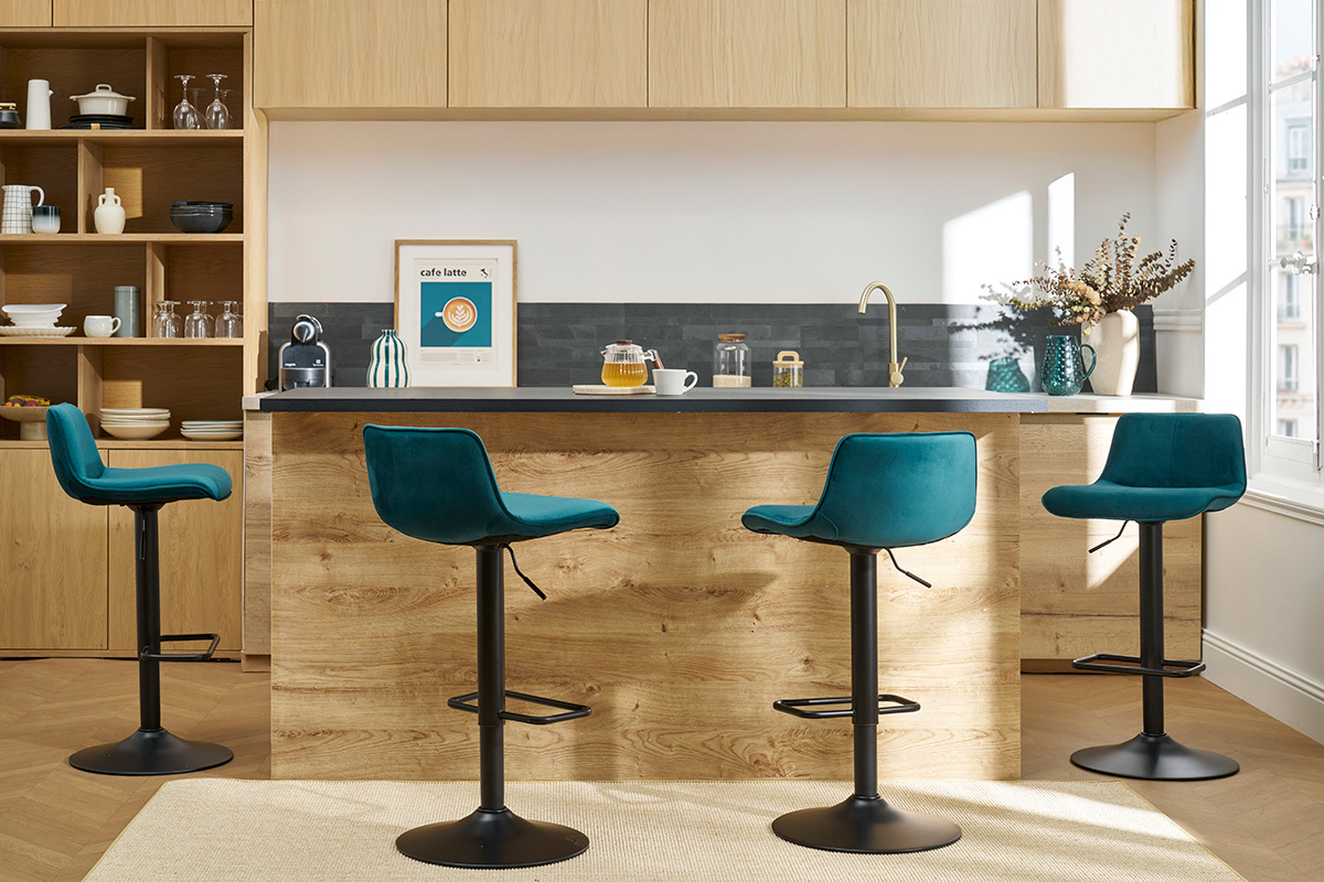 Sgabelli da bar regolabili girevoli 360� in tessuto velluto blu petrolio e metallo nero (set di 2) BOOST