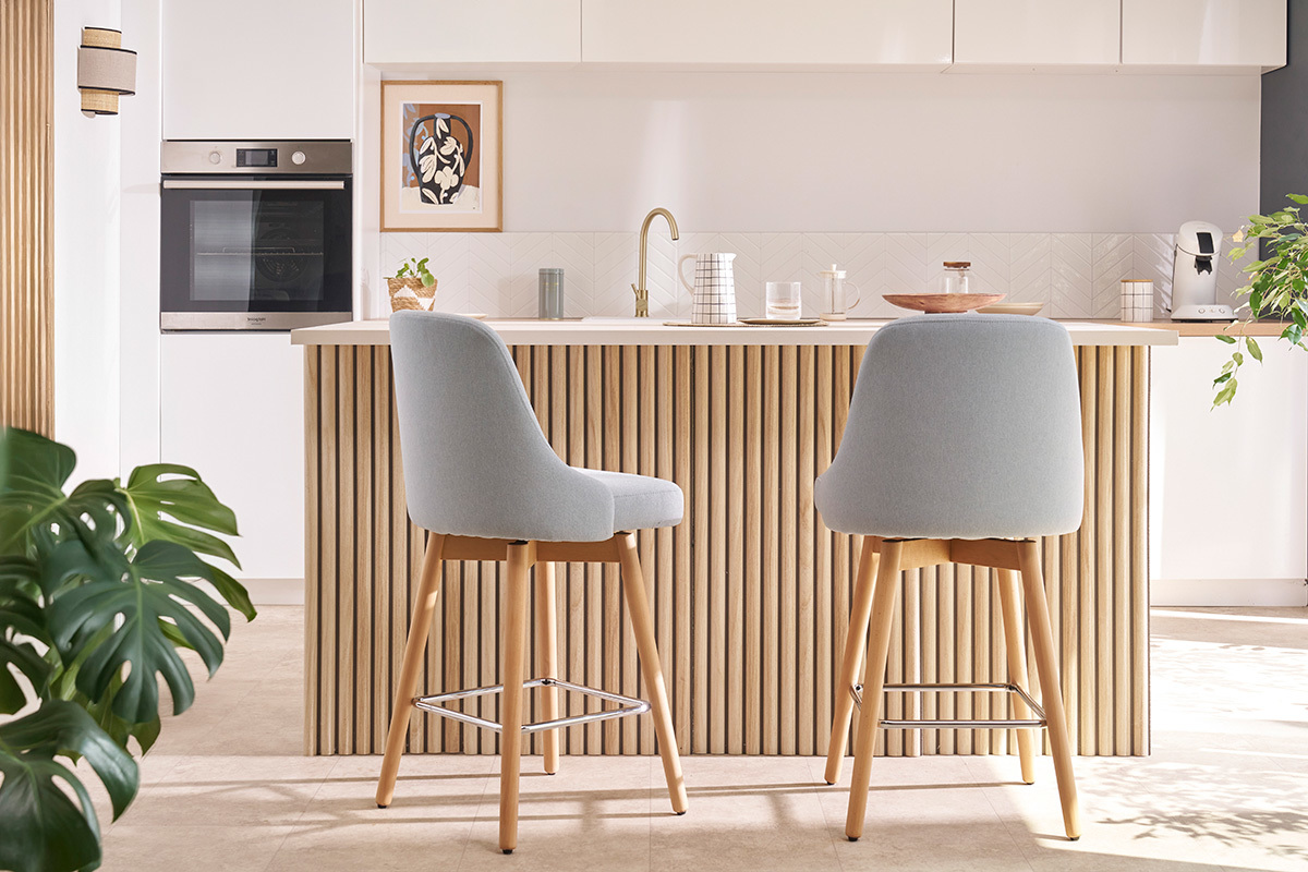 Sgabelli da bar scandinavi girevoli grigio chiaro H 65 cm (set di 2) HASTA