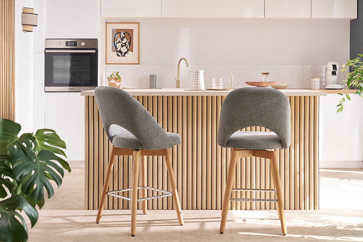 Sgabelli da bar scandinavi tessuto effetto velluto testurizzato beige e massello di hevea 65 cm (set di 2) COSETTE