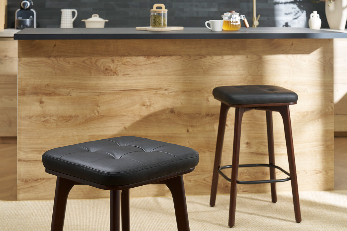 Sgabelli da bar vintage nero e legno scuro 65 cm (set di 2) GRAMMA