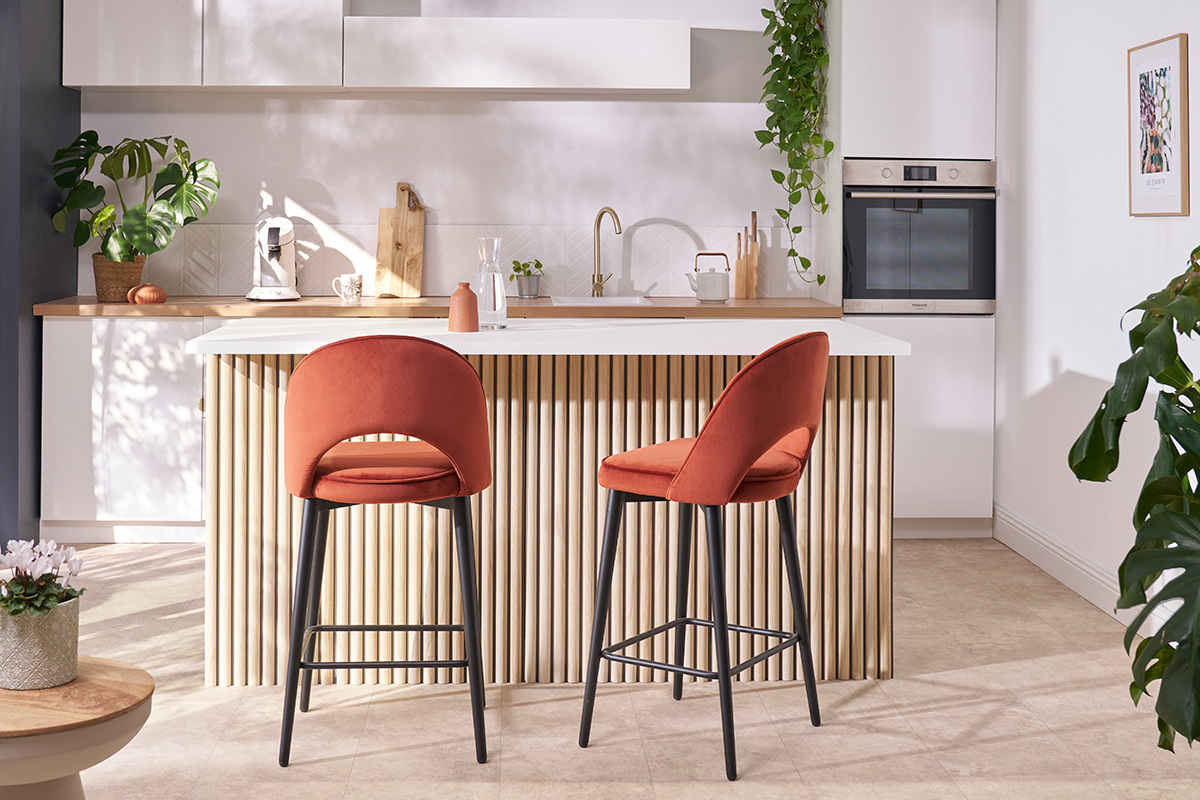 Sgabello da bar design in velluto terracotta e metallo H69 cm BELLEROSE
