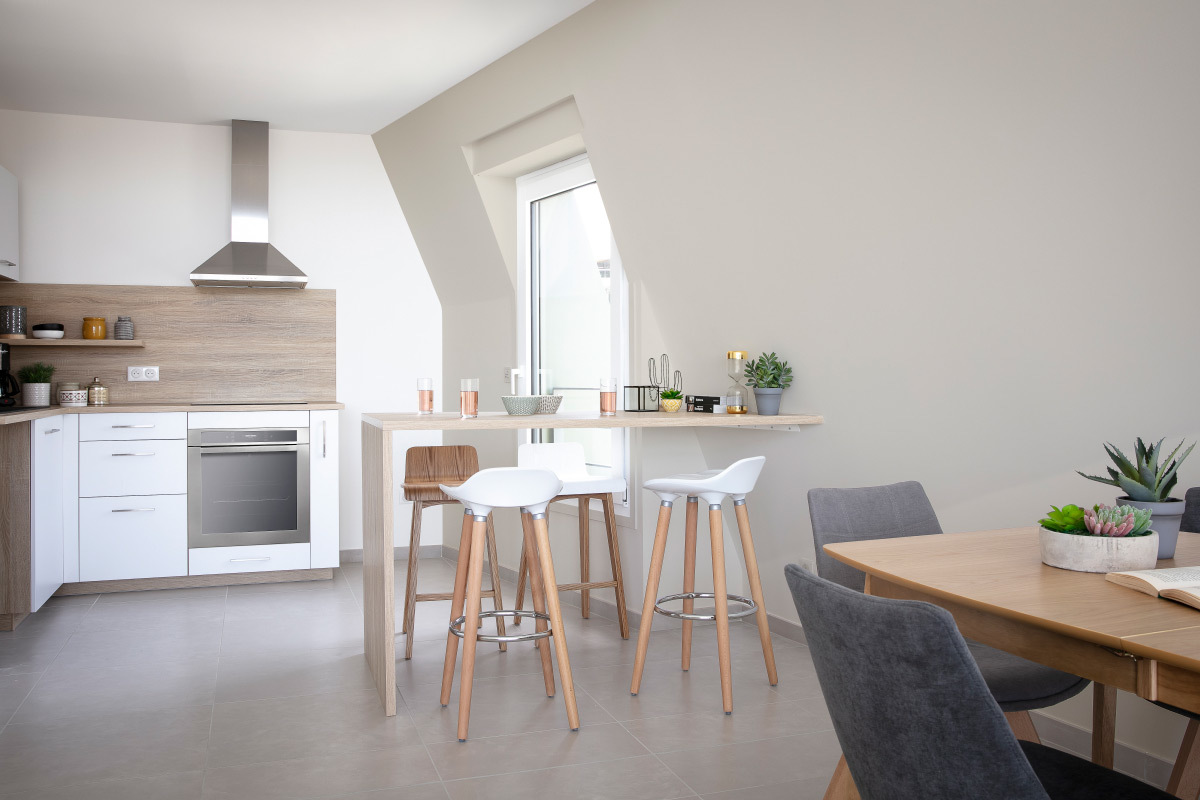 Sgabello da bar design scandinavo bianco GILDA