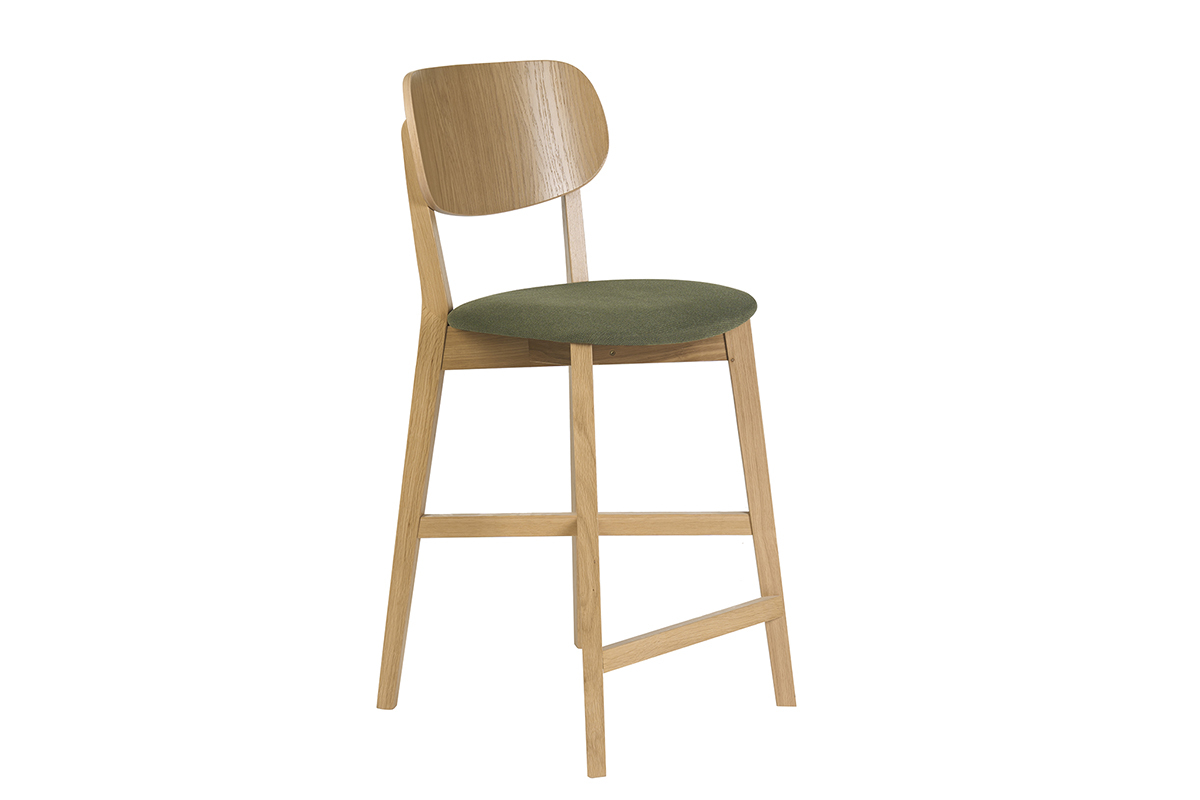 Sgabello da bar in legno chiaro rovere e tessuto verde kaki, vista a 3/4, altezza 65 cm