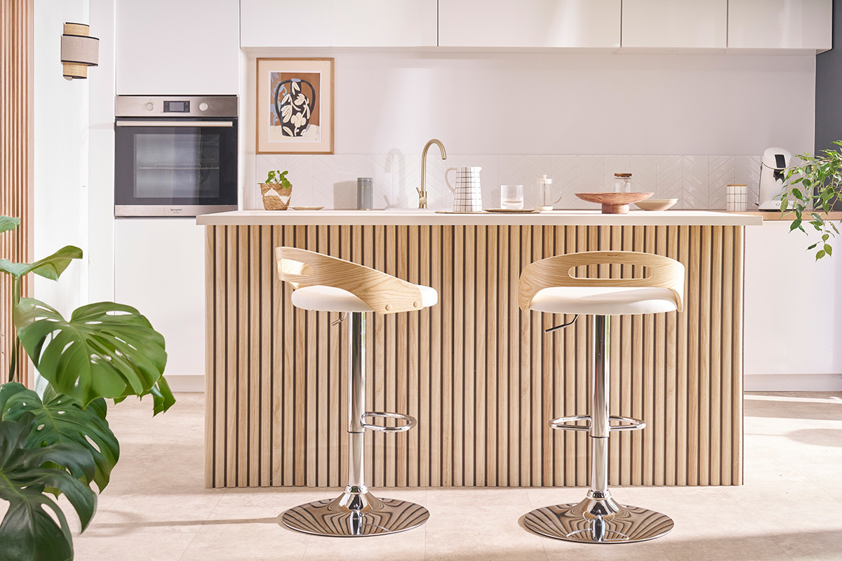 Sgabello da bar regolabile design legno chiaro e bianco MANO