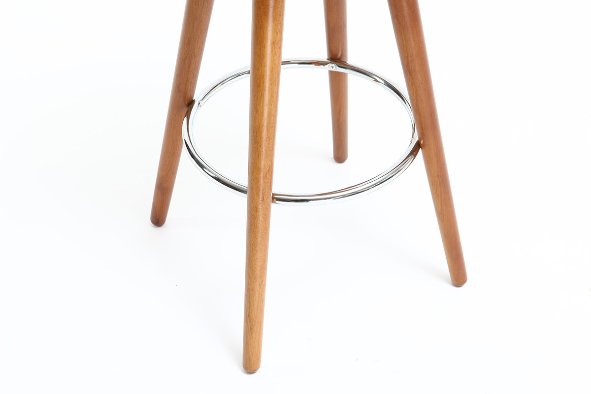 Sgabello da bar scandinavo 65cm PU nero piedi noce NORDECO
