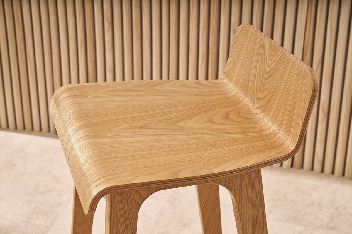 Sgabello / sedia da bar design legno naturale scandinavo 75.2 cm BALTIK