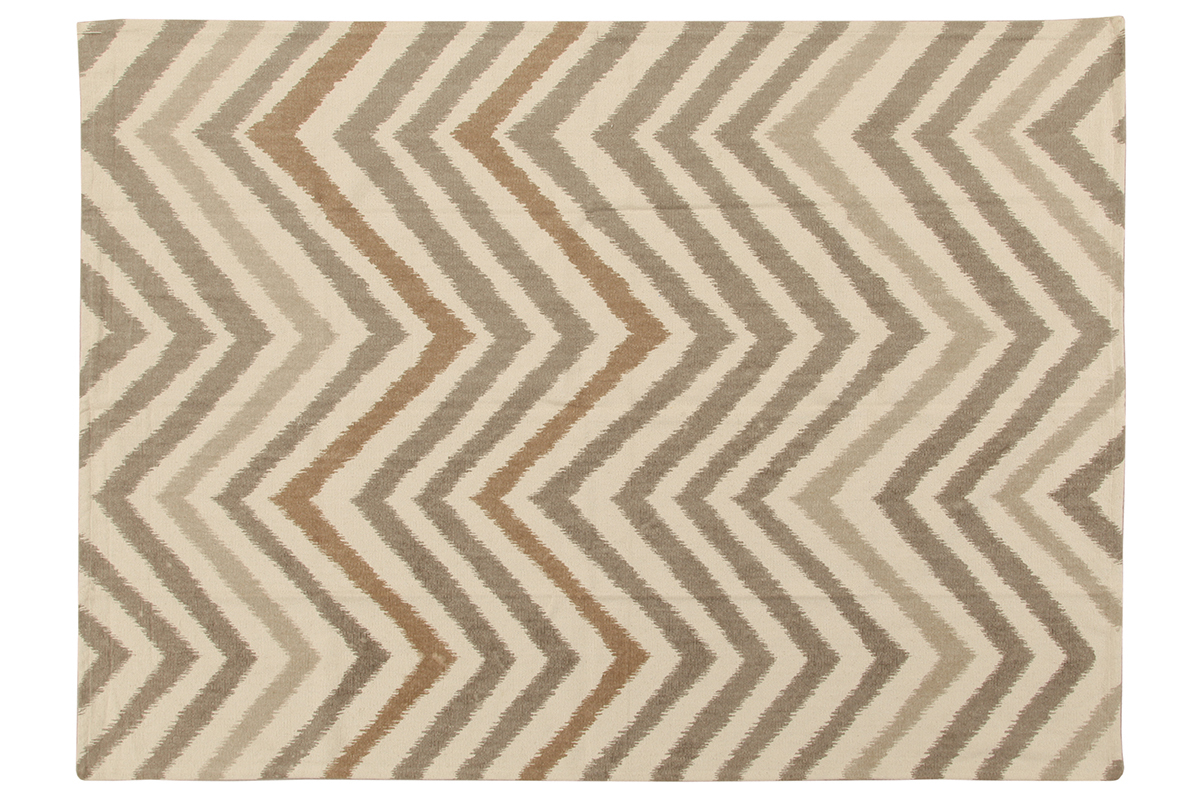 Tappeto beige con motivi 140 x 200 cm ZIGZAG
