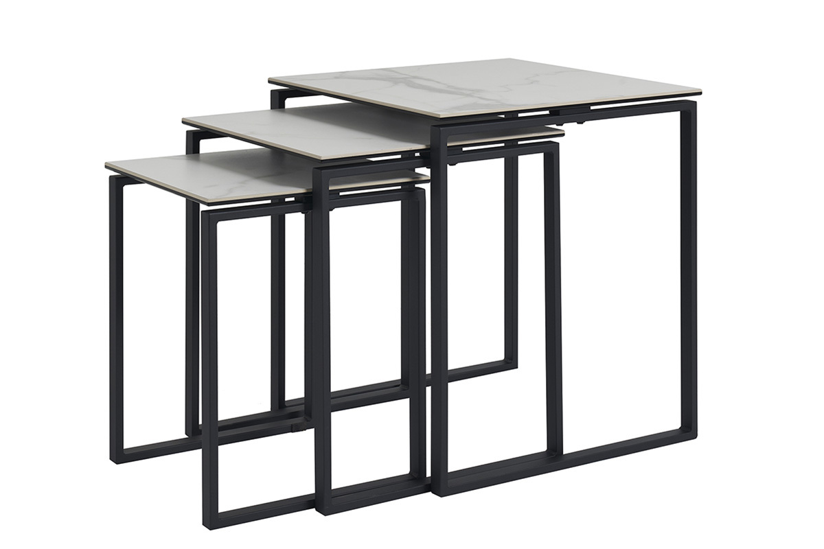 Tavolini da salotto estraibili design in ceramica effetto marmo bianco e metallo nero (set di 3) STRESA