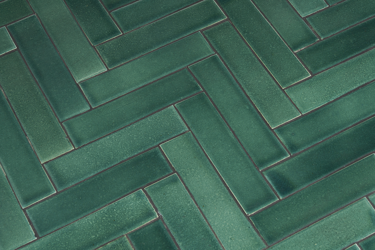 Tavolino basso rotondo in ceramica verde scuro e metallo nero D80.5 cm KOTTA