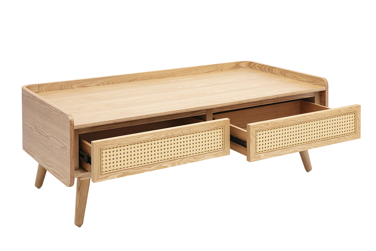 Tavolino basso rettangolare in legno chiaro di frassino con due cassetti in cannage di rattan, vista a 3/4.