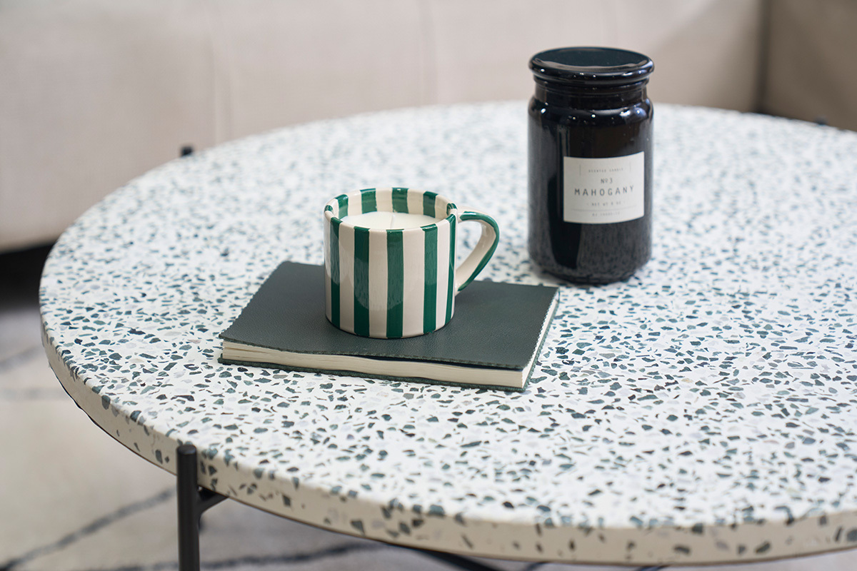 Tavolo basso rotondo design in terrazzo e metallo nero D81 cm MEZZO