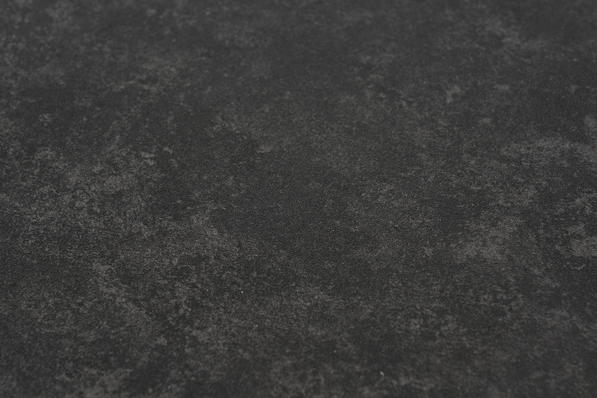 Vassoio in ceramica nera del tavolo estensibile CARA, vista da vicino