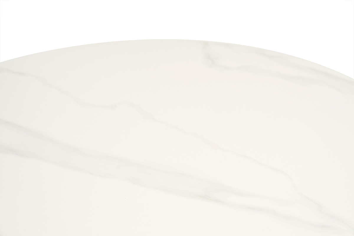 Primo piano del piano in ceramica bianca del tavolo da pranzo rotondo di design MALOU.