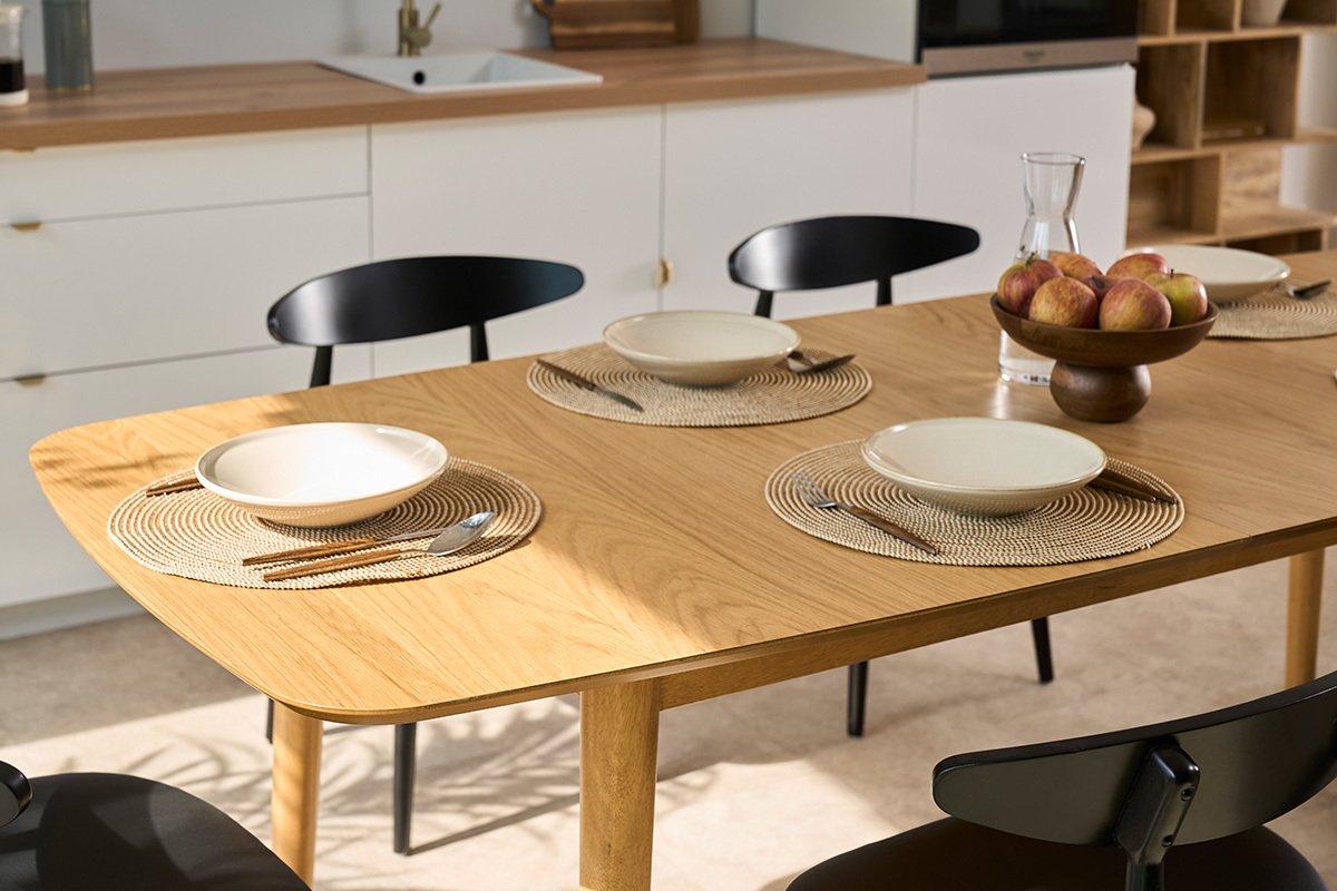Tavolo da pranzo rettangolare allungabile in legno chiaro rovere L180-220 cm EGO