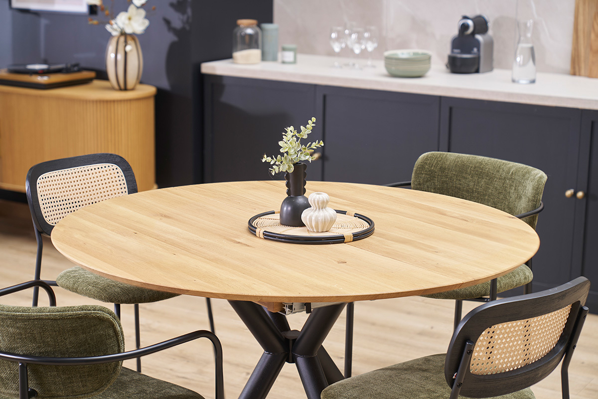 Tavolo da pranzo rotondo allungabile in legno chiaro di rovere massello L120-170 cm OLGA