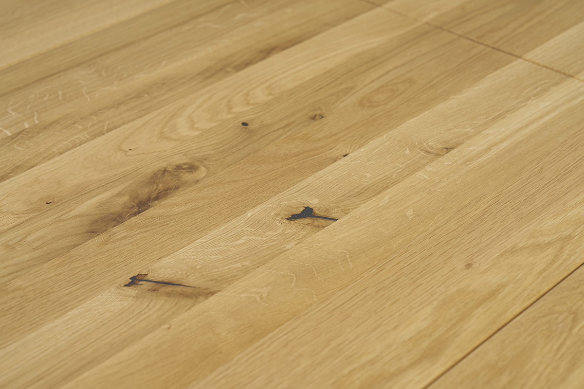Tavolo da pranzo rotondo allungabile in legno chiaro di rovere massello L120-170 cm OLGA