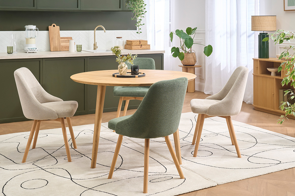 Tavolo da pranzo rotondo in legno chiaro di rovere massiccio D120 cm OKSANA