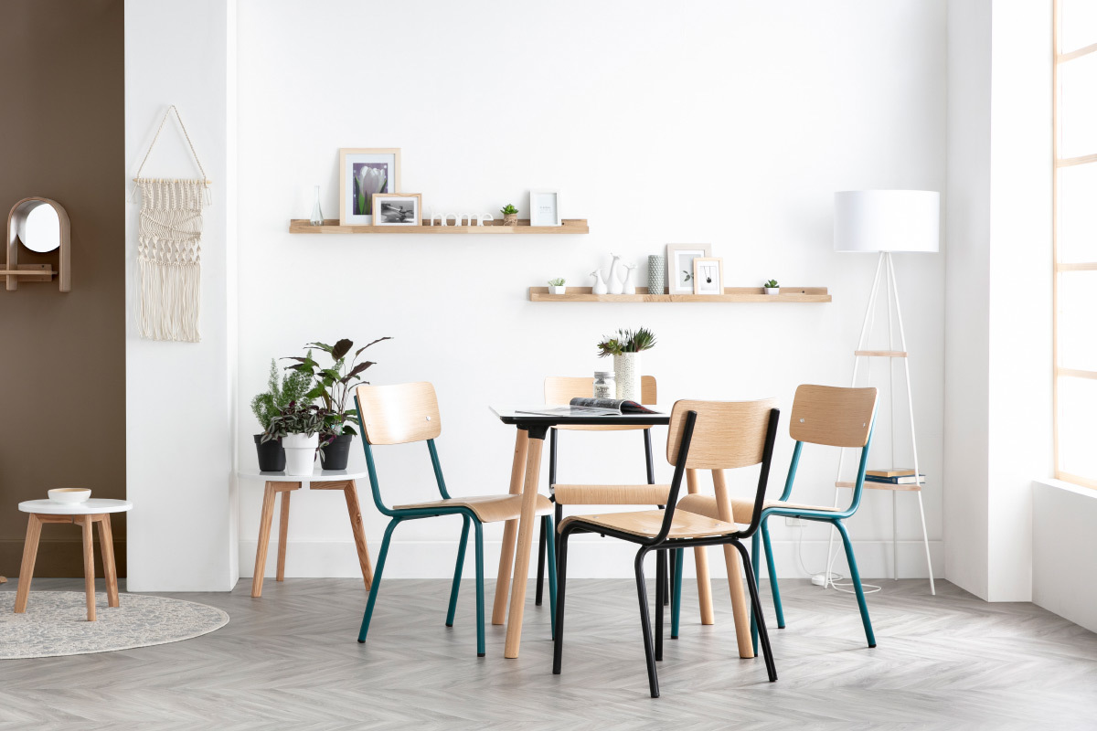 Tavolo quadrato design Bianco con piedi in legno L80 BRUNCH