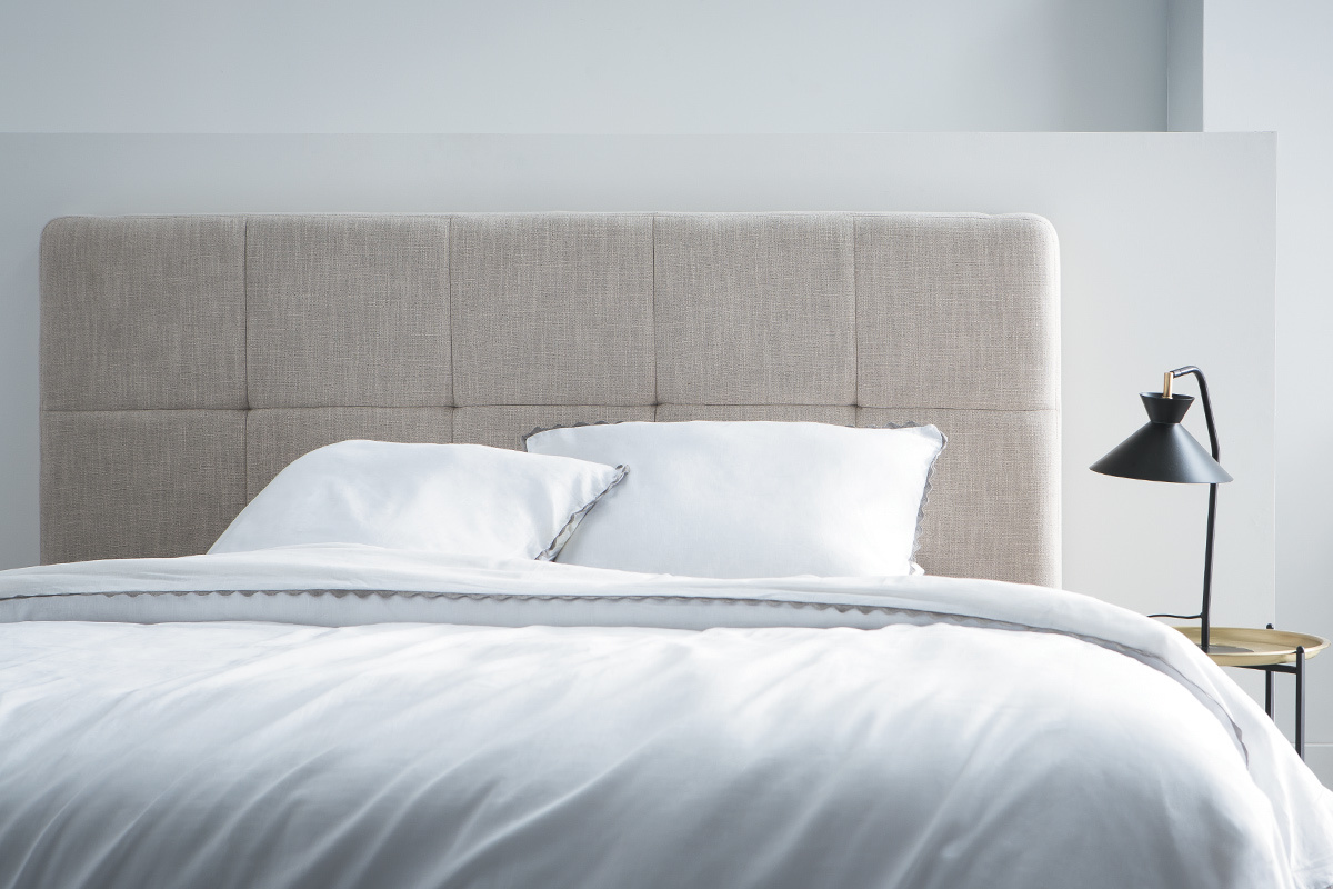 Testiera del letto classica in tessuto Grigio chiaro 140cm CLOVIS